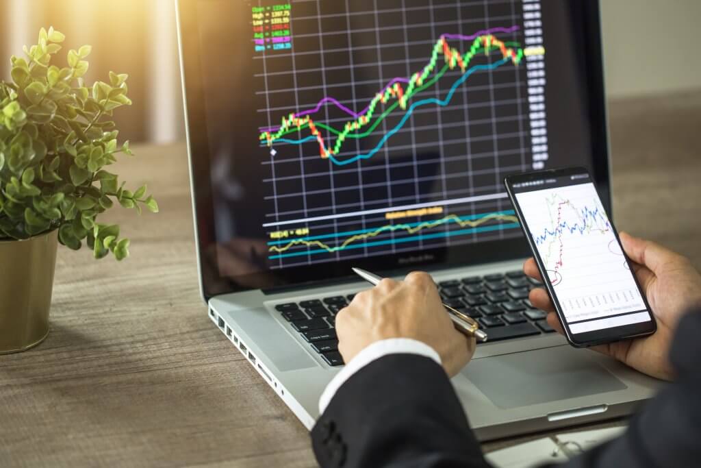 The Importance of Choosing the Right Stock Broker