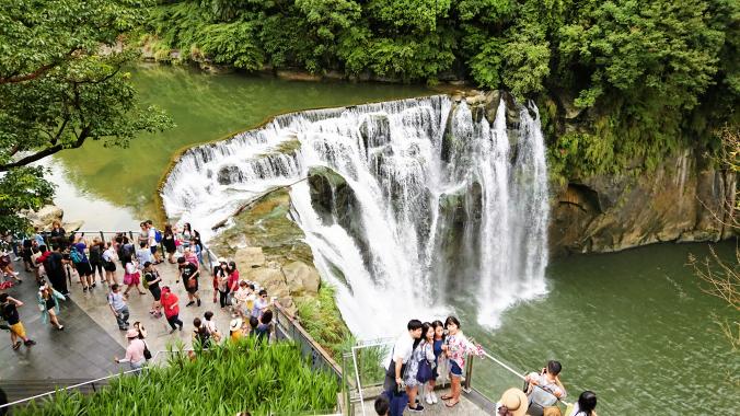 shifen-waterfall-3